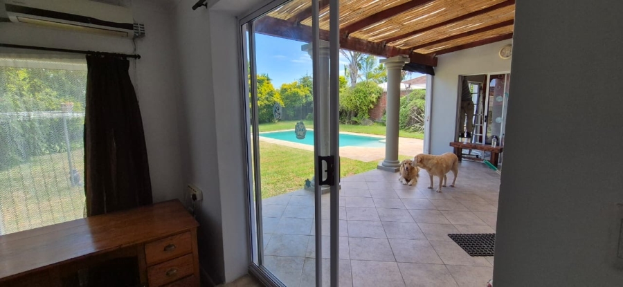 4 Bedroom Property for Sale in Summerstrand Eastern Cape